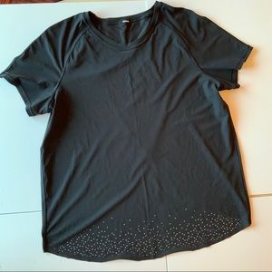 LULULEMON size medium short sleeve tee